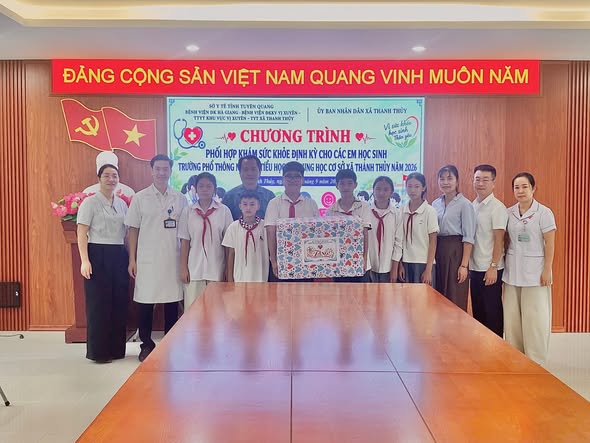 Chăm sóc, kiểm tra và sàng lọc sức khỏe cho học sinh trường phổ thông nội trú tiểu học và THCS Tthanh Thủy
